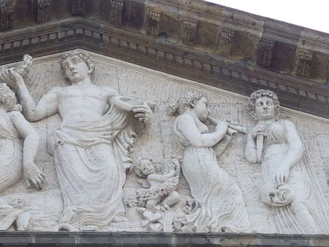 Detalles del frontón del Teatro Degollado